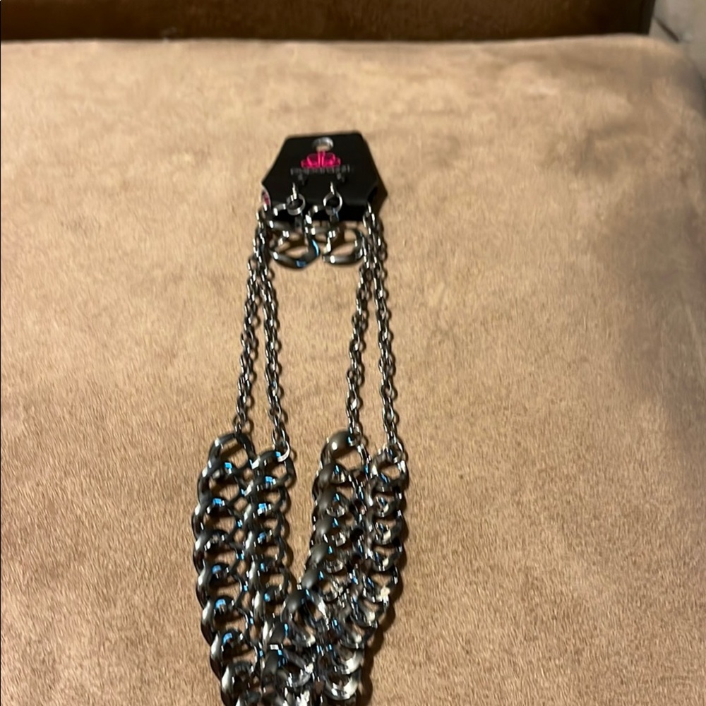 paparazzi Silver Chain Necklace & earrings NWT